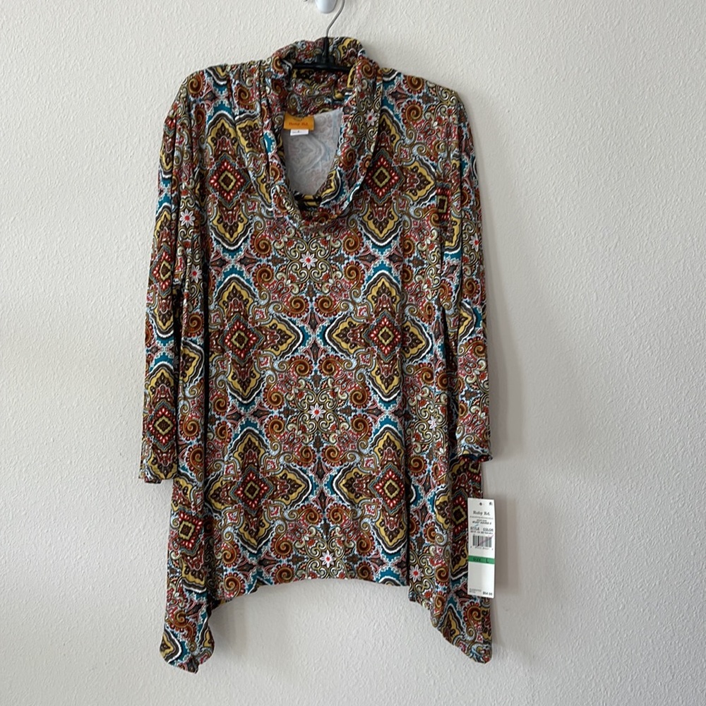 🆕 Ruby Rd. Knit Cowl Neck 3/4 Sleeve Foulard Print Sharkbite Hem Top *NWT*